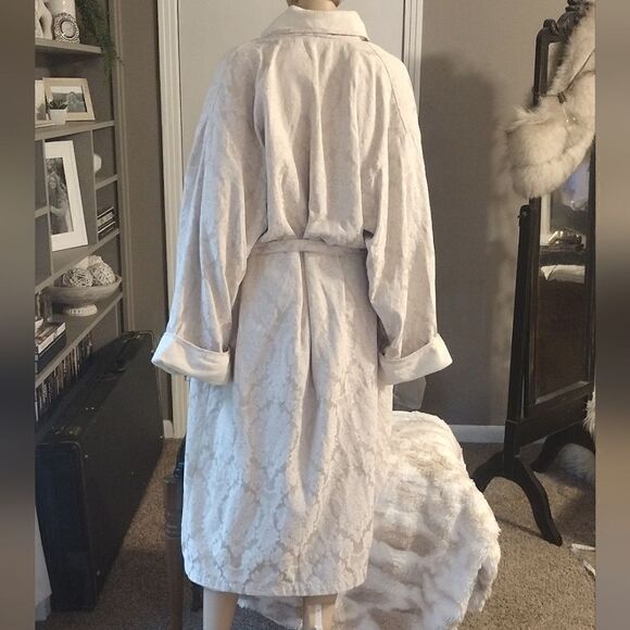 Vintage Victoria’s Secret Women's Size M/L Cream Towel Texture Waist Tie Robe - Picture 2 of 16